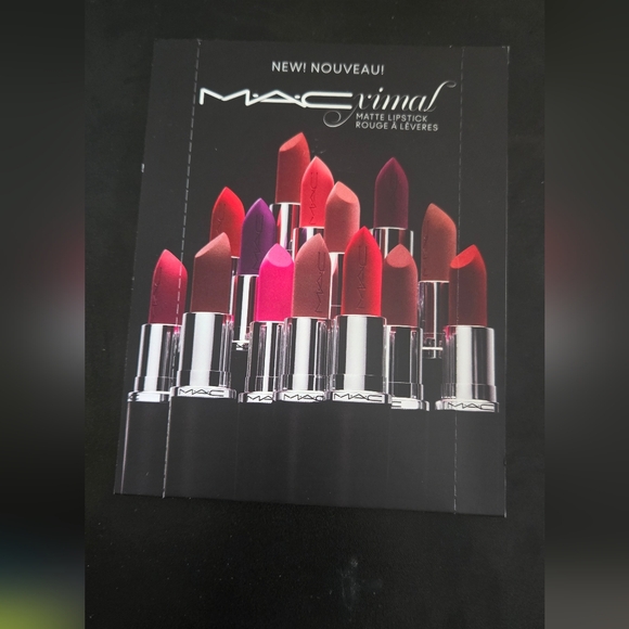 Mac rouge sample - Picture 1 of 2